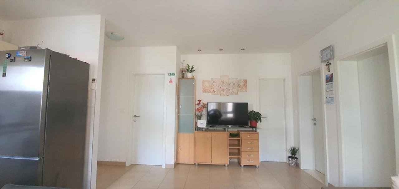 Adriatic Beach Suites Omis Bagian luar foto