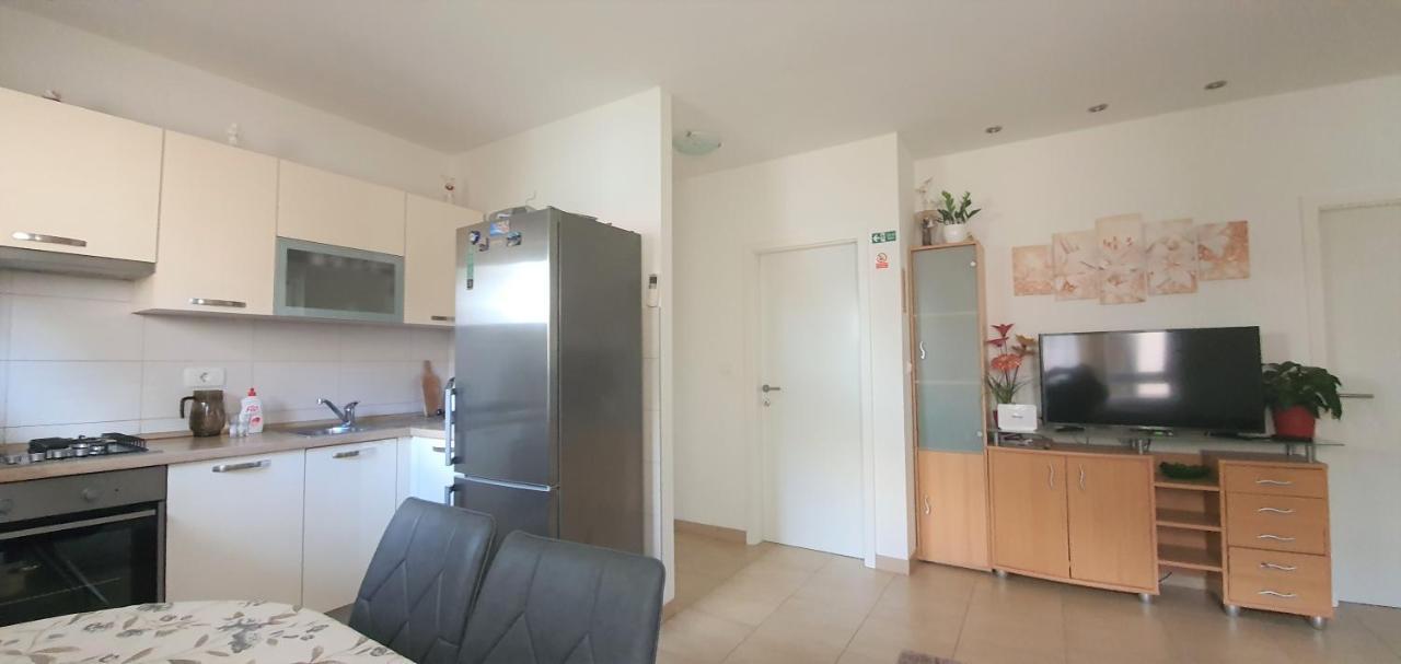 Adriatic Beach Suites Omis Bagian luar foto