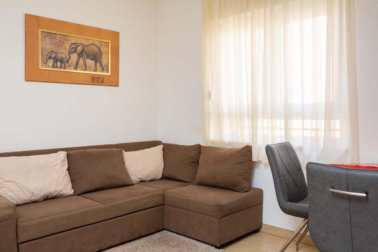 Adriatic Beach Suites Omis Bagian luar foto