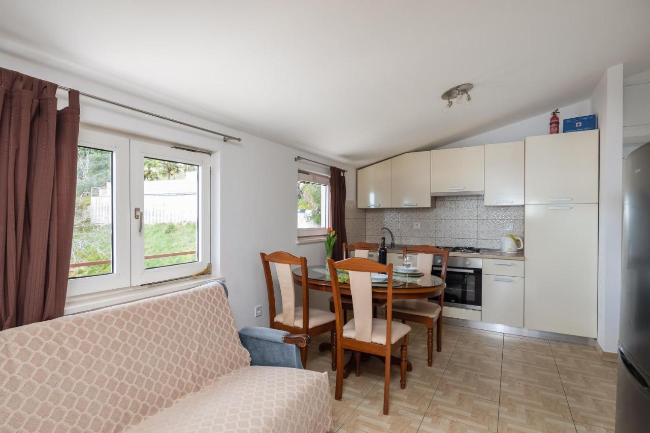 Adriatic Beach Suites Omis Bagian luar foto