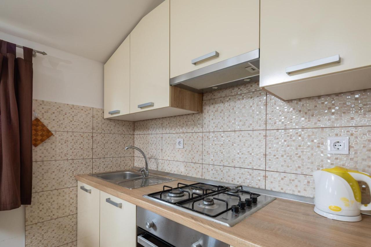 Adriatic Beach Suites Omis Bagian luar foto